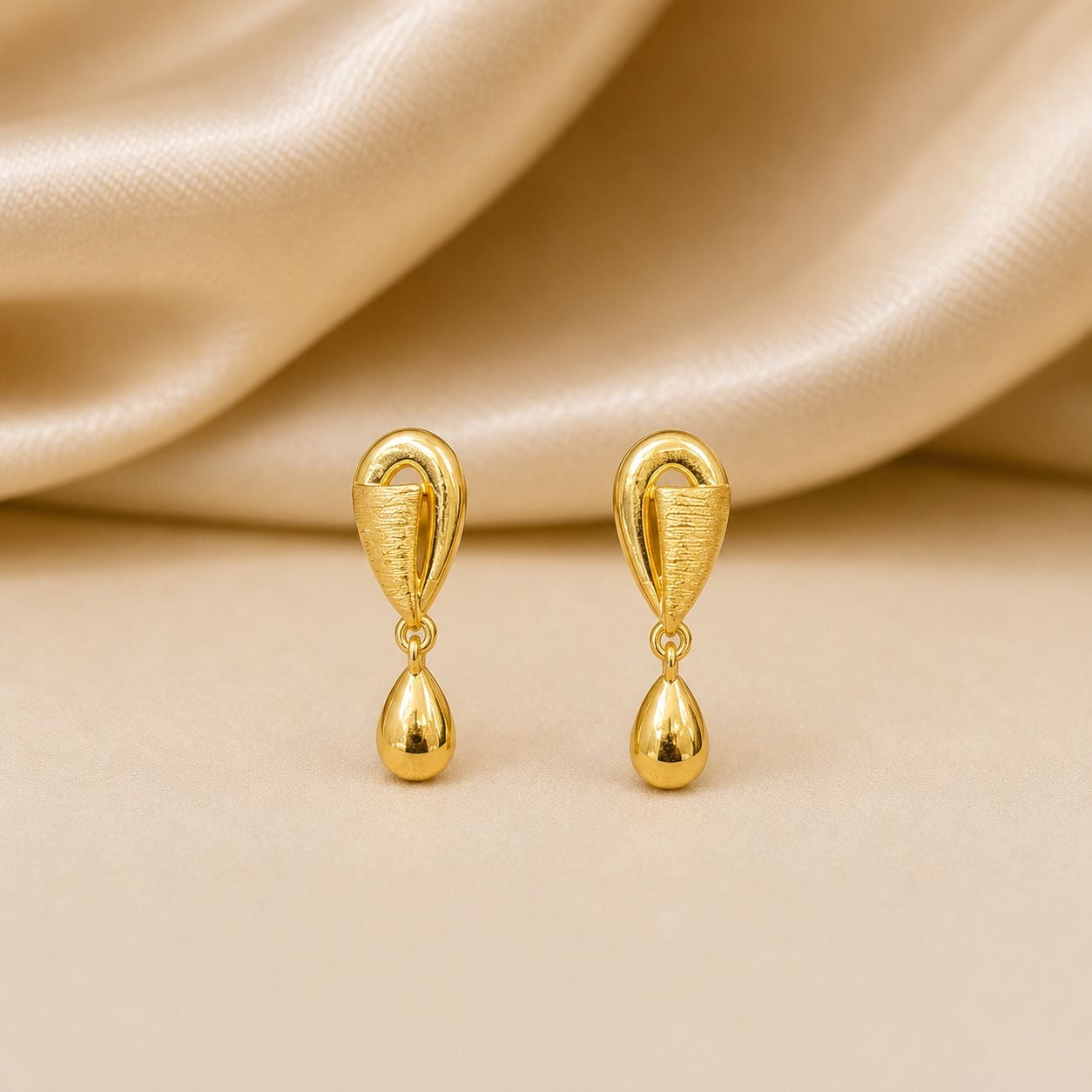 Glittering Laurel Dangles