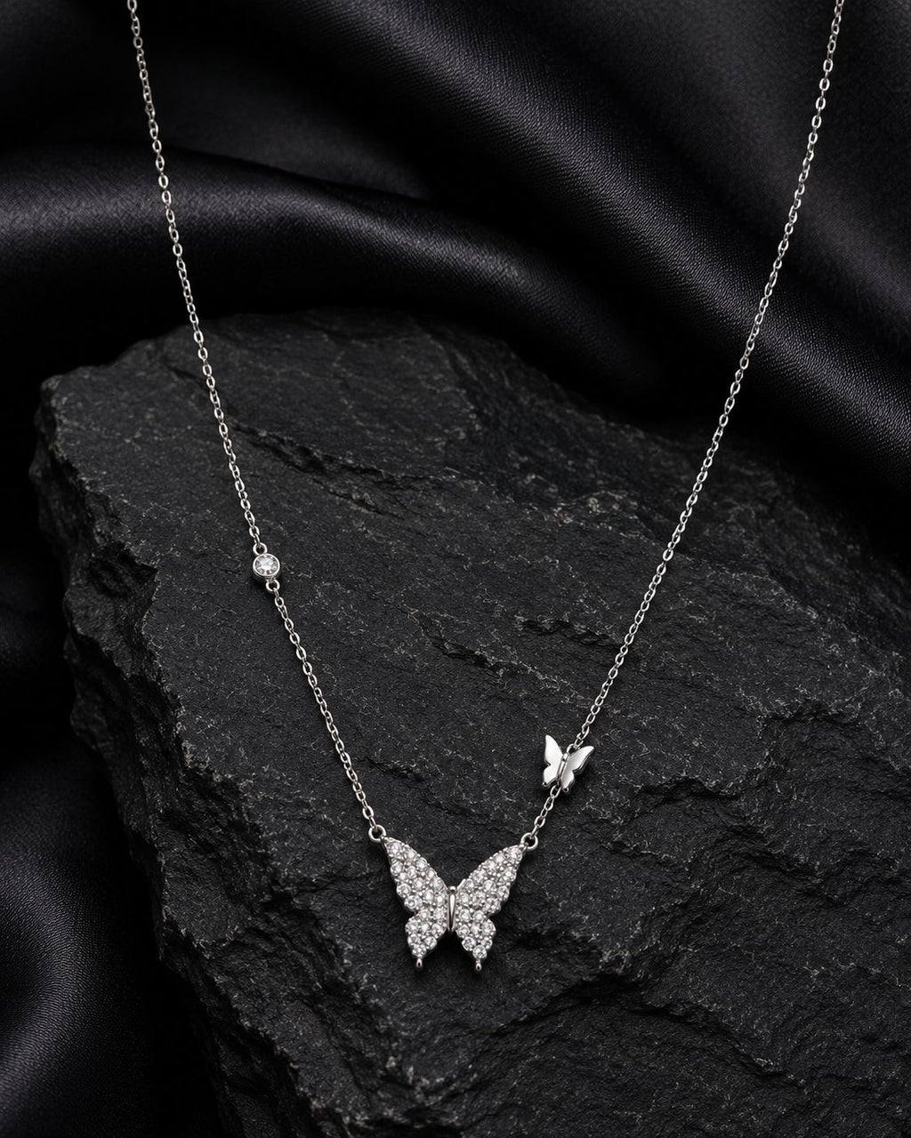 Aura Flyaway Chain