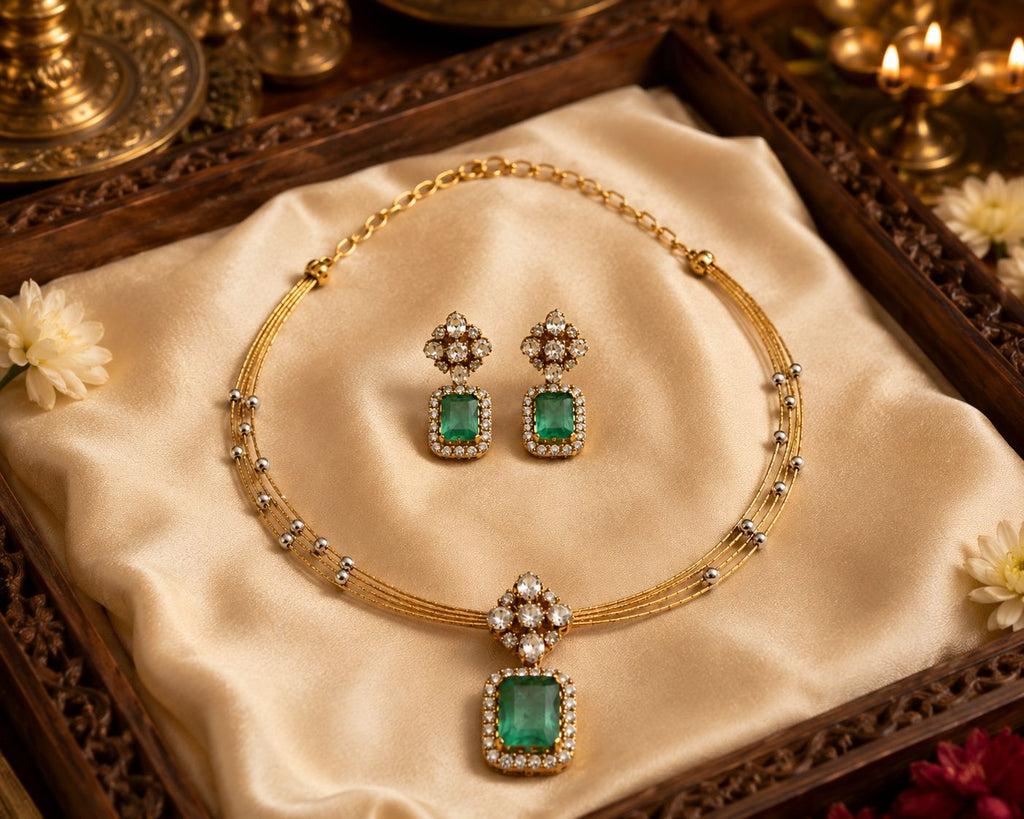 Ethereal Emerald Kanti necklace
