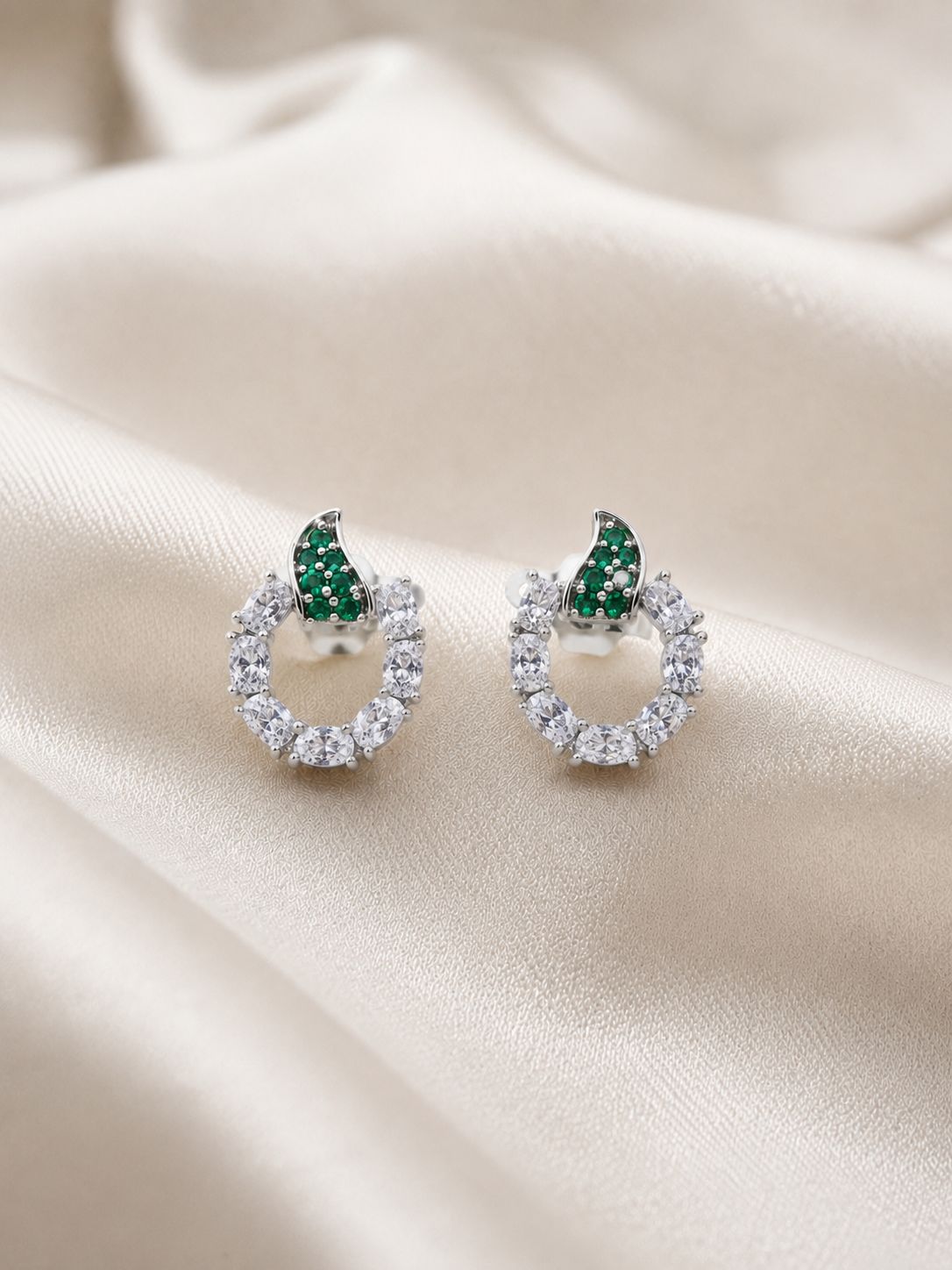 Emerald Halo Crowns Studs