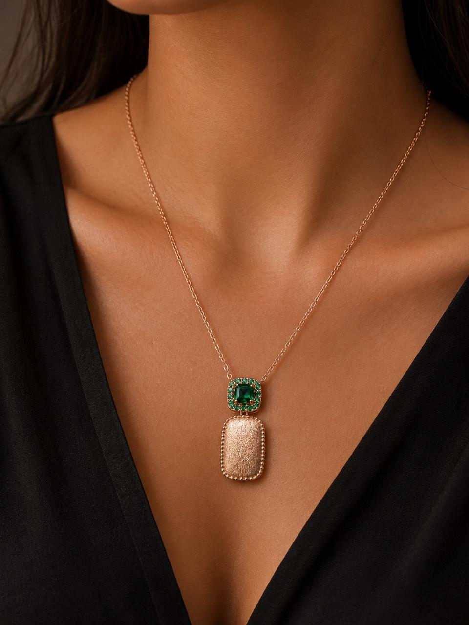 Imperial Emerald Frame Chain