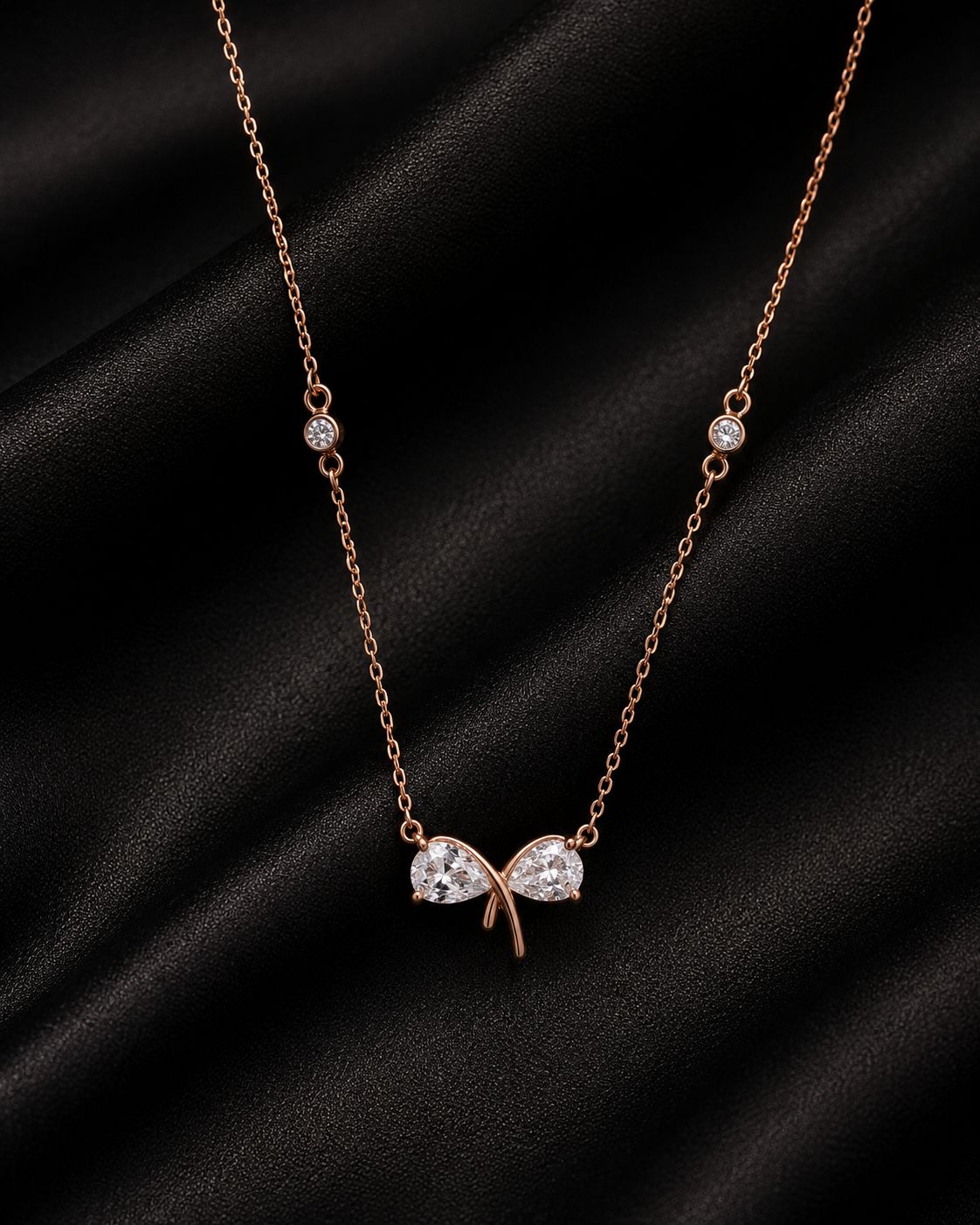 Bella Bow Chain