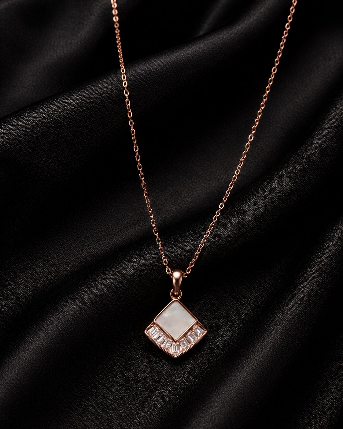 Lumina Kite Chain