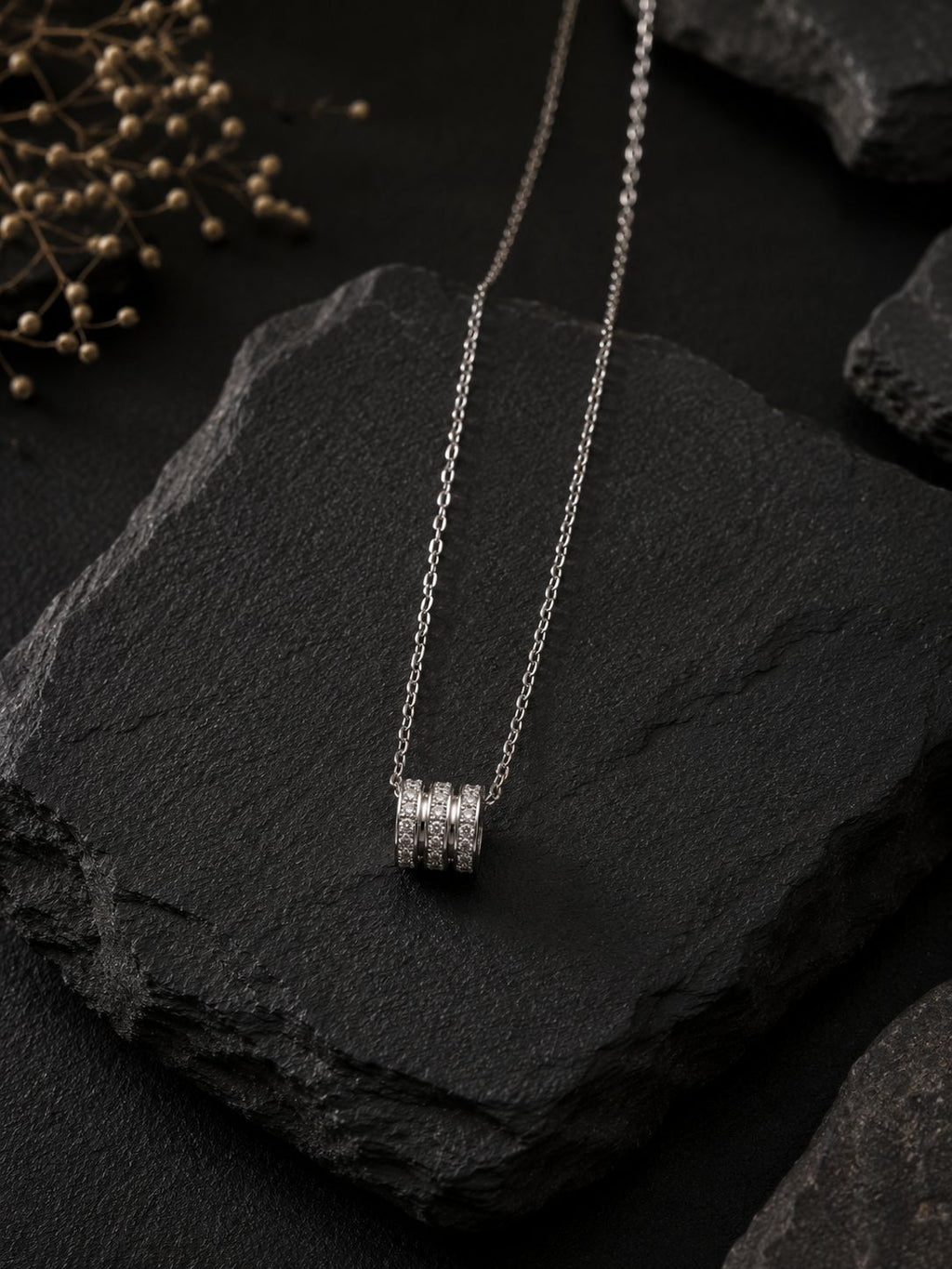 Verdant Clover Medallion Chain